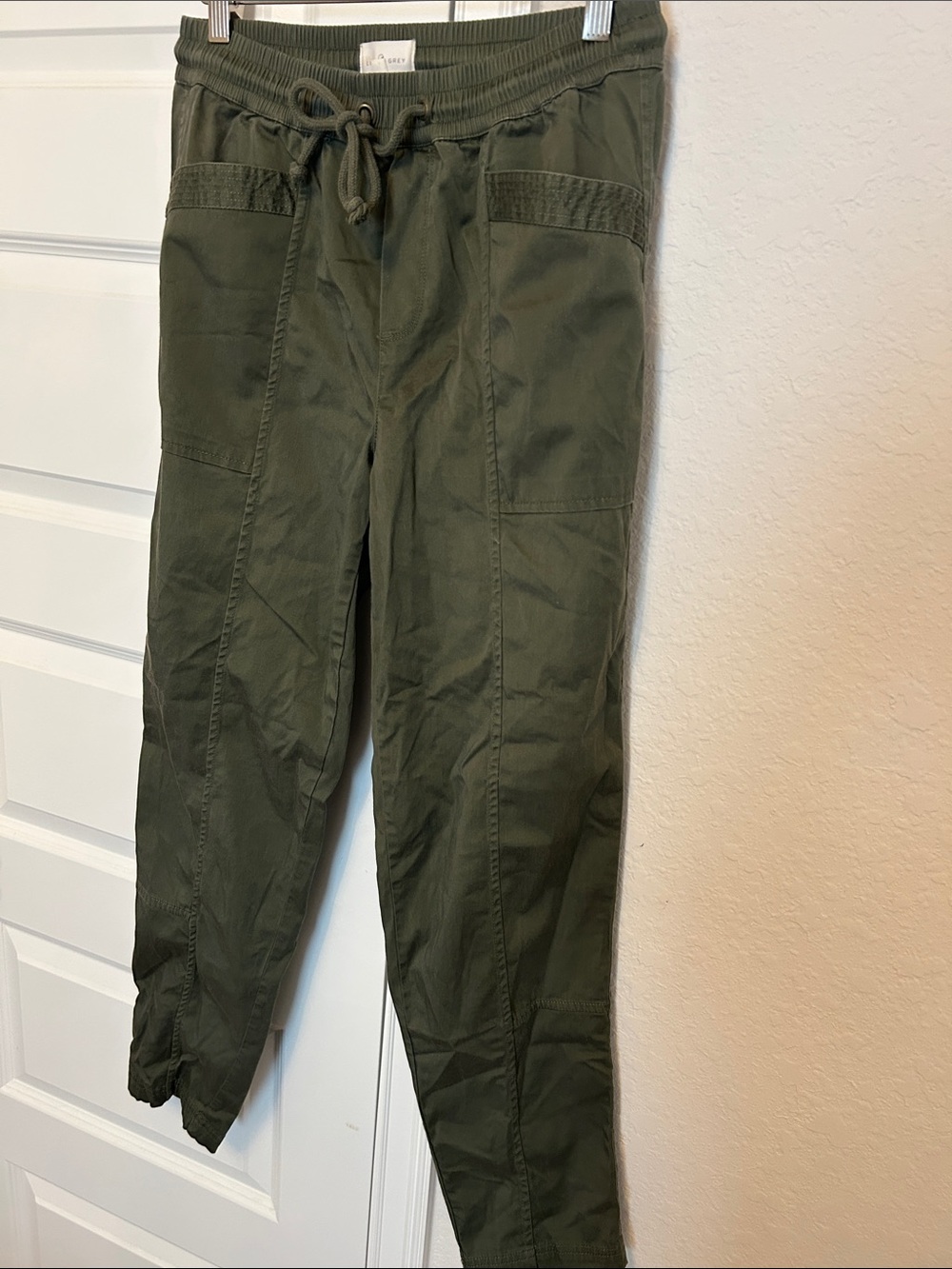 Lou & Grey Olive 🫒 Green women’s Drawstring Jogger Pants